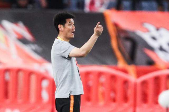艾丽·范宁加盟《弗朗西斯与教父》 饰艾丽·麦古奥 2021-03-10 讲述弗朗西斯·科波拉拍摄影史经典《教父》幕后故事的影片《弗朗西斯​与教父》再追加主演，除了已确定的主演奥斯卡·伊萨克、杰克·吉伦哈尔、伊丽莎白·莫斯，艾丽·范宁也确认出演该片。