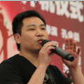 通常为了确保影院的秩序，宠物主人应该自备尿不湿和塑料袋。